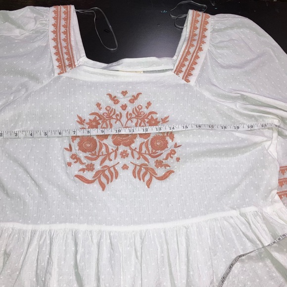 Universal Thread Women’s XXL puffed sleeve 100% cotton embroidered Blouse - Picture 13 of 16